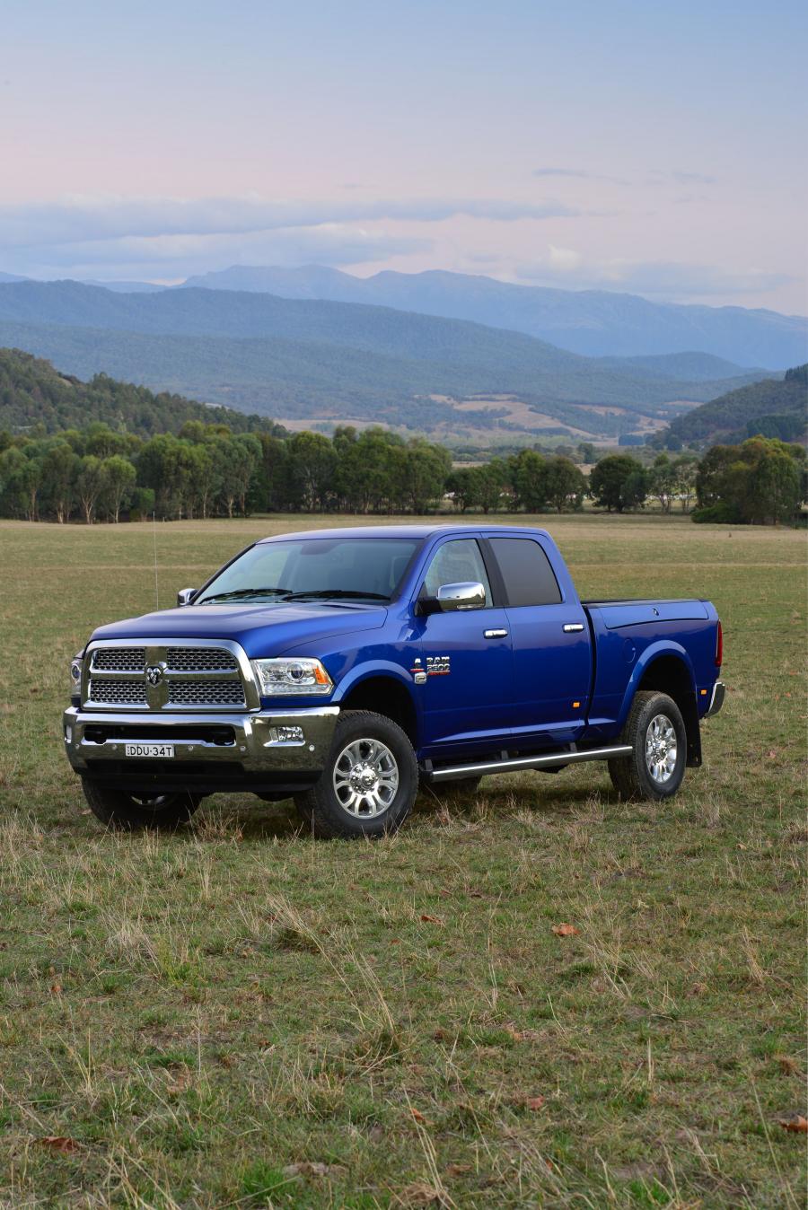  Dodge Ram 2500 Laramie Crew Cab 2015 года  (AU) (фото 24 из 40)